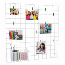 Memory Board Painel Fotos Tela Aramada 60x60 com Cesto 17cm Prendedores e Clipes Decoração Quarto Sala Polaroid