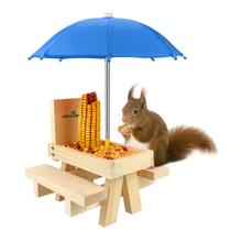 Mesa alimentadora de esquilos MIXXIDEA de madeira com guarda-chuva azul