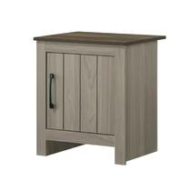 Mesa Auxiliar Benzara Nena con Puerta de Gabinete, Roble Marrón Gris Mesa Auxiliar Benzara Nena con Puerta de Gabinete, Roble Marrón Gris