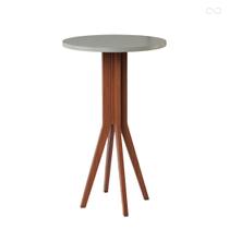 Mesa Bistrô Alta Redonda Madri em Madeira Maciça Castanho Tampo Off White CCS Mesa Bistrô Alta Redonda Madri em Madeira Maciça Castanho Tampo Off White CCS