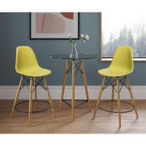 Mesa Bistrô Eames Eiffel Vidro Com 2 Banquetas Amarelas De Madeira - Cor: Amarelo