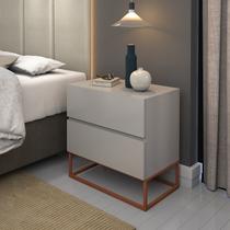 Mesa Cabeceira 2 Gavetas cor Off White para Cama Casal com Pés de Ferro Estilo Industrial Cobre