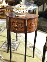 Mesa Cabeceira Criado Meia Lua Madeira Marchetada Bronze Lux