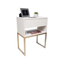 Mesa Cabeceira Estilo Industrial 40cm Off White Gaveta Superior Eco Pés Ferro Dourado Lateral Cama