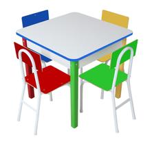 Mesa com 4 cadeiras de Ferro