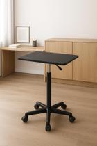 Mesa com Rodízios Notebook e Home Office Altura Ajustável 59 a 80cm Tampo Compacta e Fácil de Mover