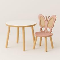 Mesa com uma cadeira modelo borboleta em MDF com detalhes em talagarça.