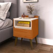 Mesa de Cabeceira Any com pés palito e 1 gaveta e para quarto - Cedro com Off White Mesa de Cabeceira Any com pés palito e 1 gaveta e para quarto - Cedro com Off White