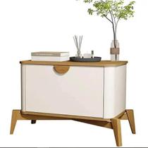 Mesa de Cabeceira Buriti com 1 Porta e Pés de Madeira Maciça JB Bechara Mesa de Cabeceira Buriti com 1 Porta e Pés de Madeira Maciça JB Bechara