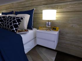 Mesa de Cabeceira com 2 Gavetas