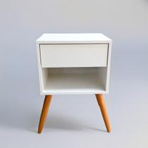 Mesa de cabeceira com pés palito estilo retrô Mesa de cabeceira com pés palito estilo retrô