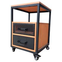 Mesa de Cabeceira de Madeira e Ferro Modelo Industrial com 2 Gavetas e 4 Rodizios Cores Preto e Canela