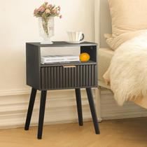Mesa de cabeceira Fultyle Black com gavetas caneladas pretas