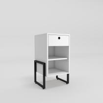 mesa de cabeceira para quarto Wolli - Uma gaveta - Prateleira - Branco - Móveis Belo