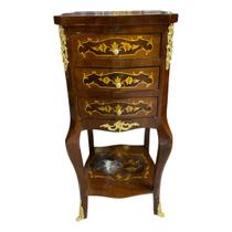 Mesa de Cabeceira Quadrada Marchetada Clara com 3 Gavetas 80x47x47cm