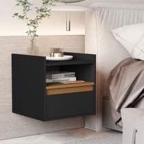 Mesa de Cabeceira suspensa com porta basculante Milena Cor Preto / Nature - Comprar Moveis em Casa Mesa de Cabeceira suspensa com porta basculante Milena Cor Preto / Nature - Comprar Moveis em Casa