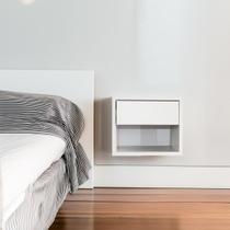 Mesa de Cabeceira Suspensa em MDF 01 Gaveta Branco Moveara
