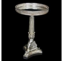 Mesa de Canto Classica Entalhes Prata Escamas Redonda Mesa de Canto Classica Entalhes Prata Escamas Redonda