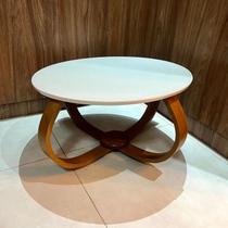 Mesa de Centro Bella 60x35 (Pé Cebola) Vidro Branco Mesa de Centro Bella 60x35 (Pé Cebola) Vidro Branco
