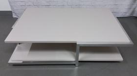 Mesa de Centro de Laca cor Fendi de Inox - 0,40x1,10x0,75cm Mesa de Centro de Laca cor Fendi de Inox - 0,40x1,10x0,75cm