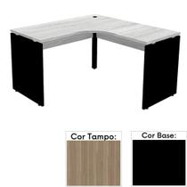 Mesa de Escritório em L Pé Painel PE25 em MDP 125 x 125 x 60 cm Cor Noce Naturalle e Base Preta Mesa de Escritório em L Pé Painel PE25 em MDP 125 x 125 x 60 cm Cor Noce Naturalle e Base Preta