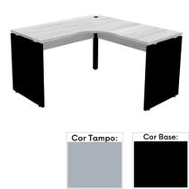 Mesa de Escritório em L Pé Painel PE25 em MDP 155 x 155 x 60 cm Cinza com Base Preta Mesa de Escritório em L Pé Painel PE25 em MDP 155 x 155 x 60 cm Cinza com Base Preta