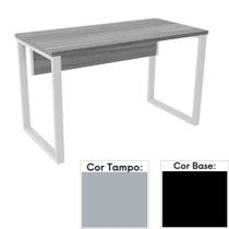 Mesa de Escritório Pé Tubular PE25 em MDP 170 x 70 cm Cinza com Base Preta Mesa de Escritório Pé Tubular PE25 em MDP 170 x 70 cm Cinza com Base Preta