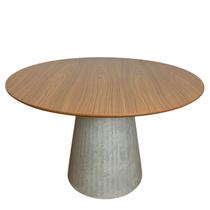 Mesa de Jantar Cone Redonda 90 cm Base Cimento concreto Tampo Freijó Mesa de Jantar Cone Redonda 90 cm Base Cimento concreto Tampo Freijó