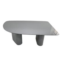 Mesa de Jantar Orgânica 160x90cm Base Laca Cinza Tampo Cinza
