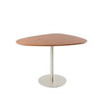 Mesa de Jantar Orgânica para 4 Lugares Kalyx 122 cm - Champanhe c/ Canella Mesa de Jantar Orgânica para 4 Lugares Kalyx 122 cm - Champanhe c/ Canella