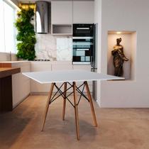 Mesa de Jantar Quadrada Eames Eiffel 90cm Branca Base Madeira Mesa de Jantar Quadrada Eames Eiffel 90cm Branca Base Madeira