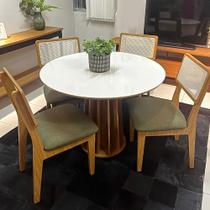 Mesa de Jantar Redonda 105cm com 4 Cadeiras Dalla Costa MDF