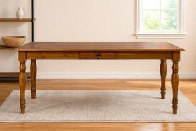 Mesa de Jantar Wood com Gaveta e Pés Torneados em Madeira Maciça Made Wood Mesa de Jantar Wood com Gaveta e Pés Torneados em Madeira Maciça Made Wood