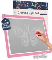 Mesa de luz iVyne A4 31,6 x 21,8 cm com cabo USB, rosa