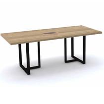 Mesa de Reunião com Caixa de Tomada 200 x 90 cm Pé Tubular PE40 em MDP Cor Noce Naturalle Base Preta Mesa de Reunião com Caixa de Tomada 200 x 90 cm Pé Tubular PE40 em MDP Cor Noce Naturalle Base Preta