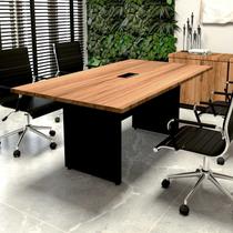 Mesa de Reunião Escritório 6 Lugares 2,00m x 0,90m Caixa de Tomadas e Pés Painel Corporate F5 Office Marrom/Nogal/Preto