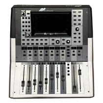 Mesa de Som Digital 12 Canais 6 Auxiliares Duonn ATRIUM 12