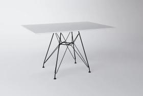 Mesa Eiffel Retangular 120x75 Tampo De Madeira Branco Com Base De Ferro Preto