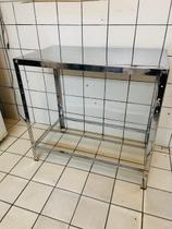 Mesa em aço Inox 90x50x85 com 1 prateleira gradeada desmontável Mesa em aço Inox 90x50x85 com 1 prateleira gradeada desmontável