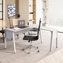Mesa Escritório em L 1,50m c/ Tampo Chanfrado e Pé Metal F5