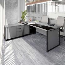 Mesa Executiva com Armário Lateral e Caixa de Tomadas 3 Gavetas 180cm Corporate Cinza Sagrado e Pret