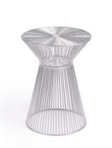 Mesa final Offex, design irresistível, silhueta industrial de metal