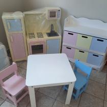 Mesa infantil com 2 cadeiras indicada ate 5 anos Mesa infantil com 2 cadeiras indicada ate 5 anos