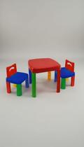 Mesa Infantil Didática com 2 Cadeiras Coloridas Plástico