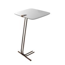 Mesa L50 Lateral Aproximação Sofá Branca Base Café