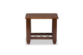 Mesa Lateral Baxton Studio Larissa em Madeira Cerejeira 44x52 cm Mesa Lateral Baxton Studio Larissa em Madeira Cerejeira 44x52 cm