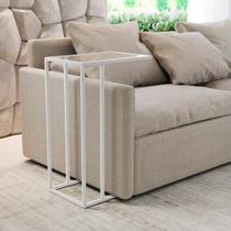 Mesa Lateral Elena Industrial Branco com Tampo de Vidro Mesa Lateral Elena Industrial Branco com Tampo de Vidro