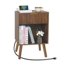 Mesa lateral Fultyle Mid Century Modern com estação de carregamento