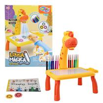 Mesa Projetora Lousa Mágica Mesinha Com Projetor Desenhos Girafinha Brinquedo Infantil