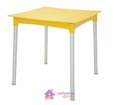 Mesa Quadrada Tramontina Diana Amarela em Polipropileno com Pernas de Alumínio Anodizado